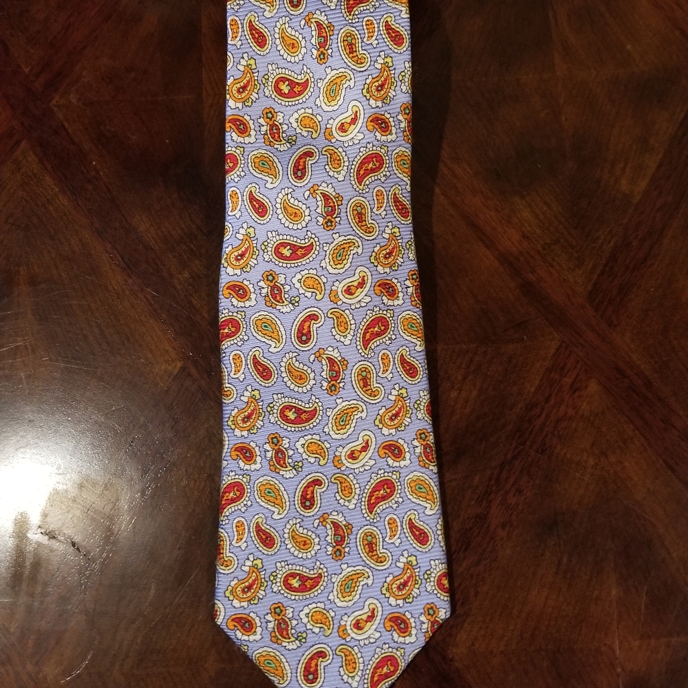 American Living Blue Paisley Print Tie . 

T